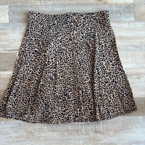 Reformation Flounce Skirt in Leopard Print Size 0 - Picture 3 of 6